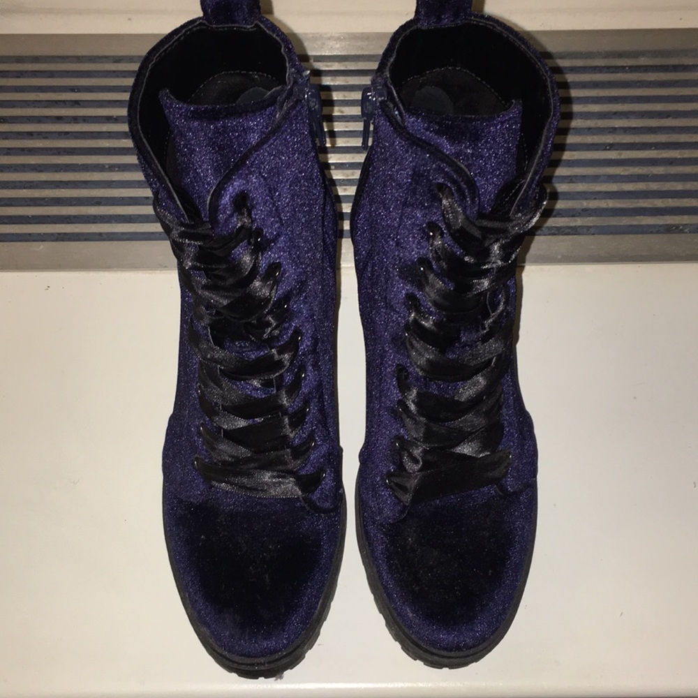Steve Madden Blue Velvet boots